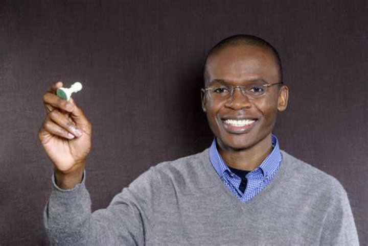 Amon Simutowe Amon Simutowe