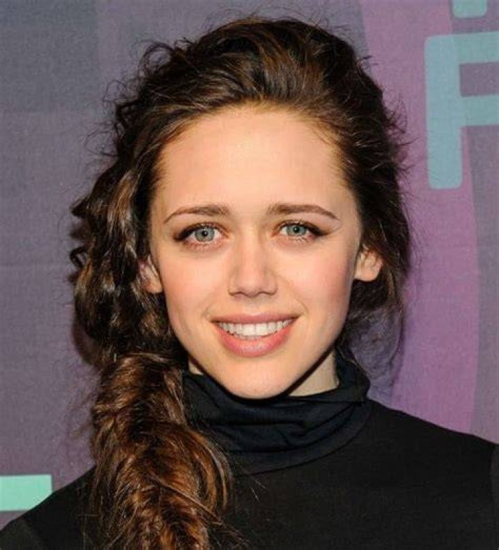 Daisy Head Net Worth