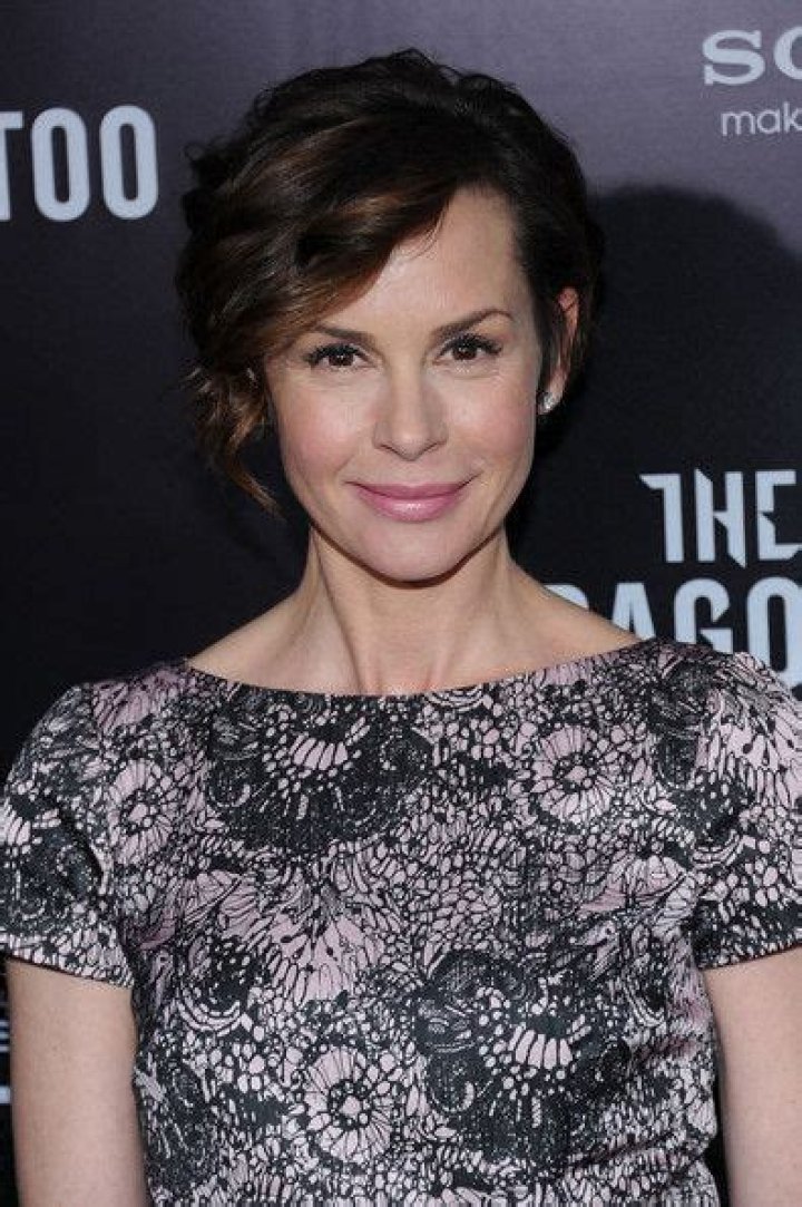 Embeth Davidtz Bra Size, Age, Weight, Height, Measurements