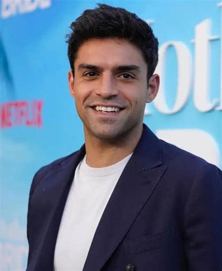Sean Teale Net Worth